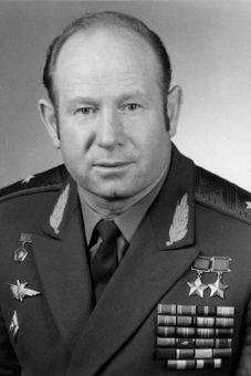 Леонов А.А.